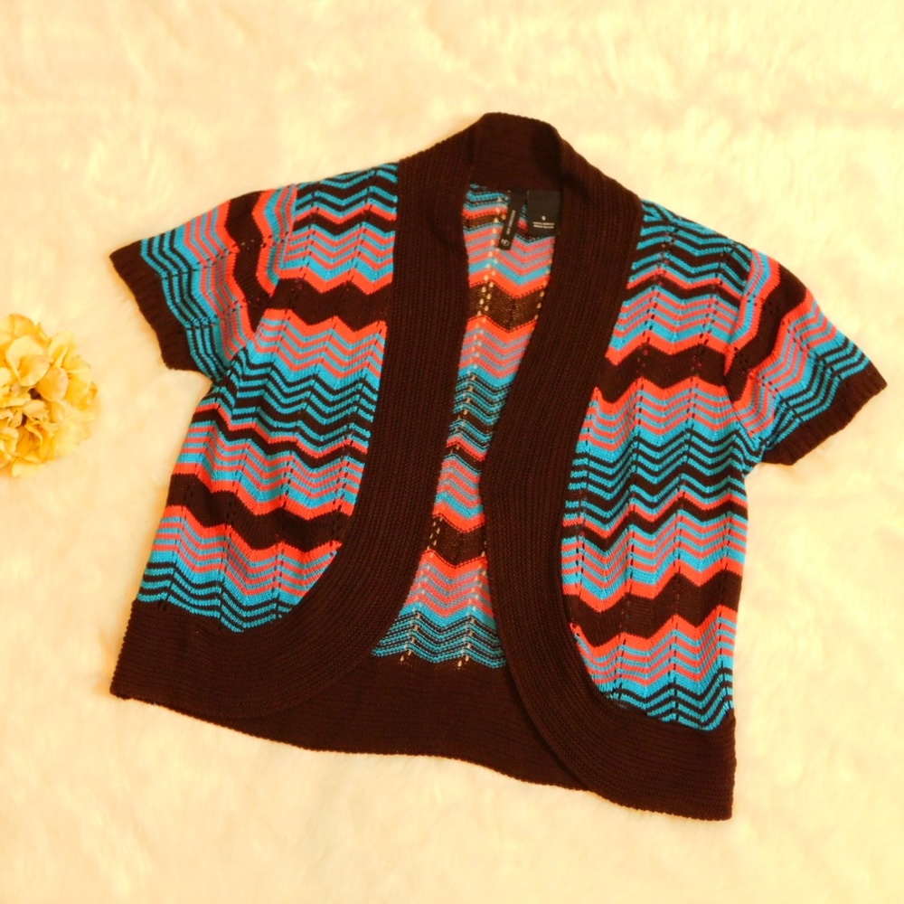 Chevron Short Sleeve Shrug Cardigan Sweater Size S